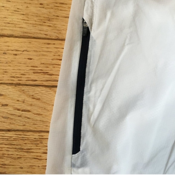 NIKE | NIKE LIGHTWEIGHT WINDRUNNER JACKET BLUE AND WHITE SIZE SMALL - Picture 5 of 8